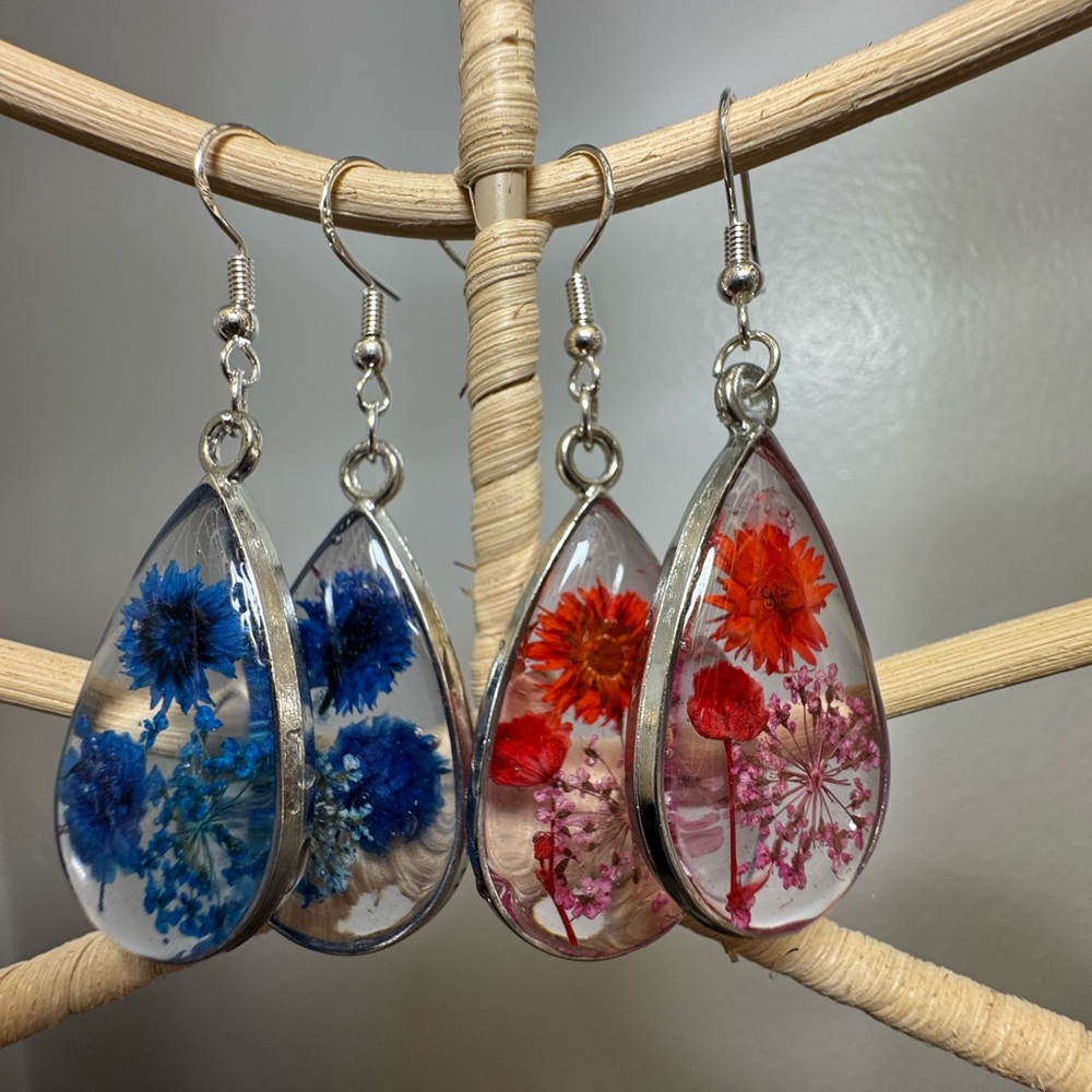 Handmade Teardrop Floral Resin Earrings - Blue and Red 2 pairs